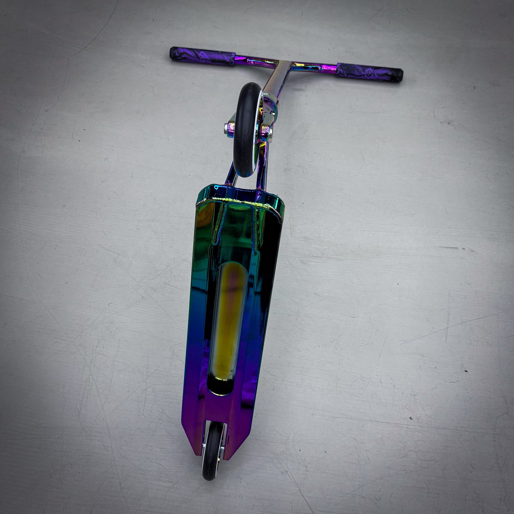 Striker Rainbow Custom Build - Rainbow-ScootWorld.se