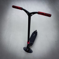 Striker Pande Black/Red Custom Build - Svart/Röd-ScootWorld.se