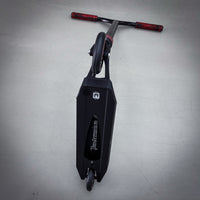 Striker Pande Black/Red Custom Build - Svart/Röd-ScootWorld.se