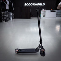 Striker Pande Black Custom Build - Svart-ScootWorld.se