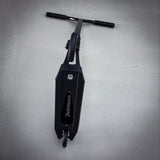 Striker Pande Black Custom Build - Svart-ScootWorld.se