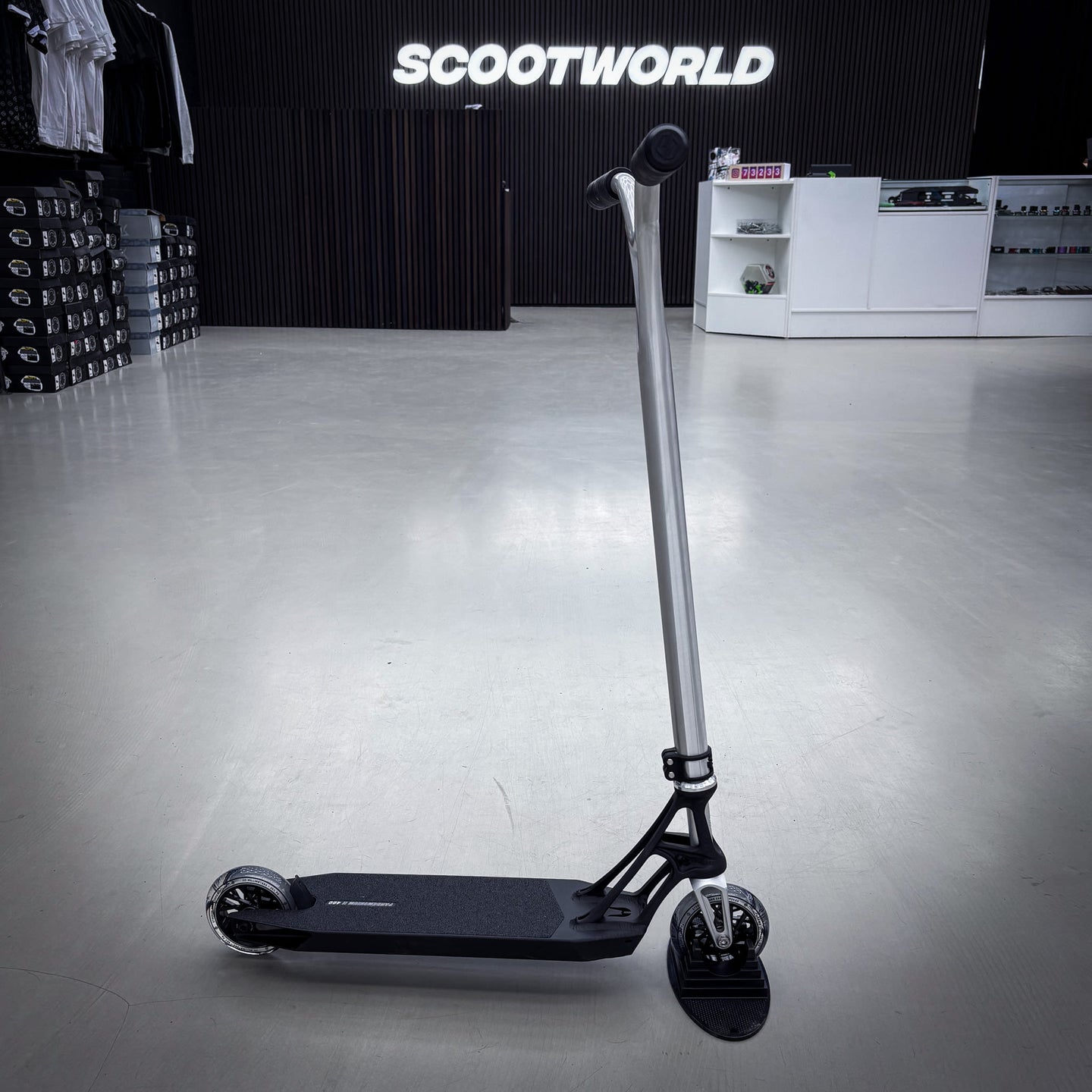 Ethic Pande Wolp Black/Silver Custom Build - Svart/Silver-ScootWorld.se