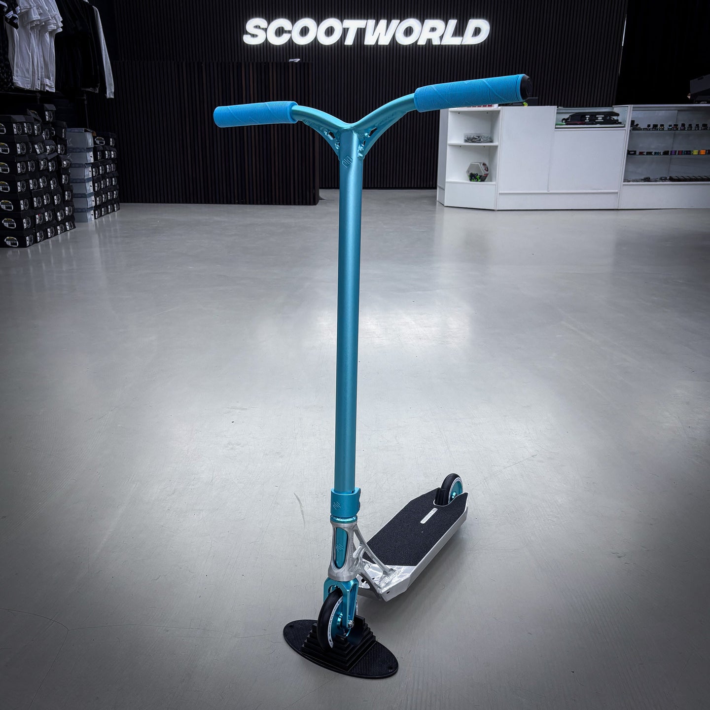 Striker Ethic Pande Silver/Teal Custom Build - Silver/Turkos-ScootWorld.se