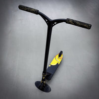 Striker Panda Freestyle Custom Build - Svart/Gold/Gul-ScootWorld.se