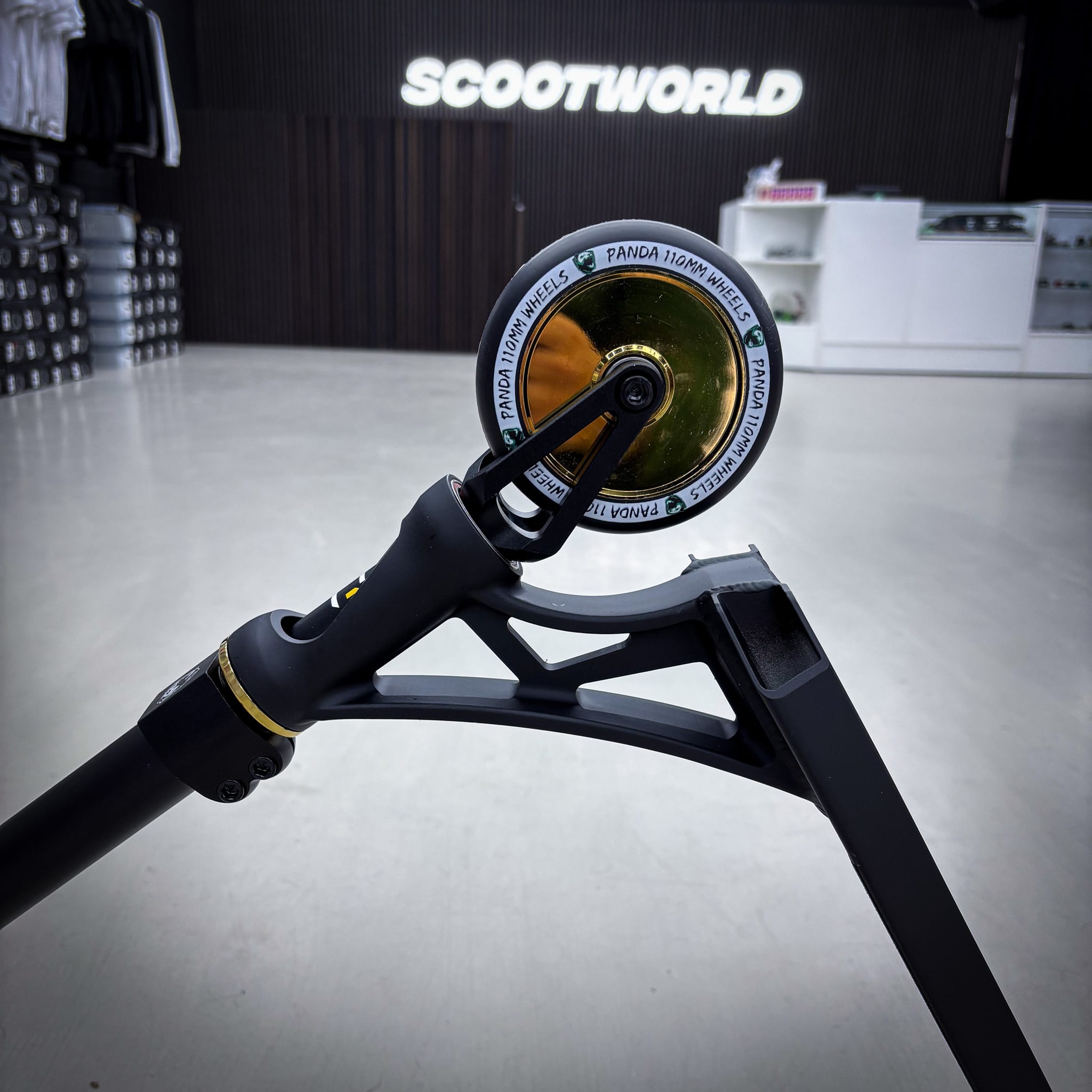 Striker Panda Freestyle Custom Build - Black/Gold