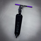 Striker Panda Freestyle Custom Build - Svart/Rainbow-ScootWorld.se