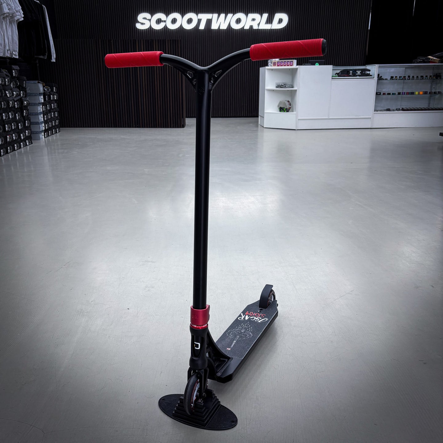 Striker Panda Freestyle Custom Build - Svart/Röd-ScootWorld.se