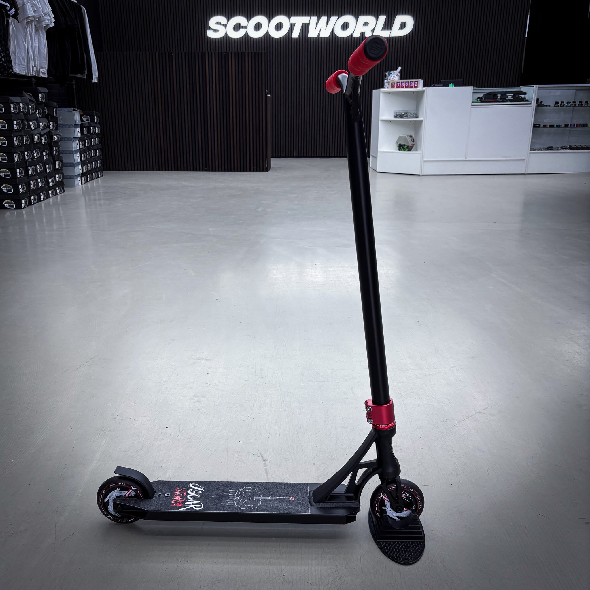 Striker Panda Freestyle Custom Build - Svart/Röd-ScootWorld.se