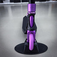 Striker Ethic Pande Custom Build - Svart/Lila-ScootWorld.se