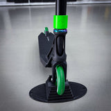 Striker Ethic Pande Custom Build - Svart/Grön-ScootWorld.se