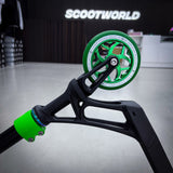 Striker Ethic Pande Custom Build - Svart/Grön-ScootWorld.se