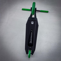 Striker Ethic Pande Custom Build - Svart/Grön-ScootWorld.se