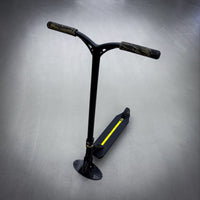 Striker Panda Custom Build - Svart/Gold-ScootWorld.se