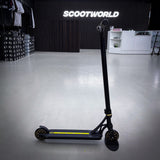 Striker Panda Custom Build - Svart/Gold-ScootWorld.se