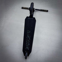 Striker Panda Custom Build - Svart/Gold-ScootWorld.se