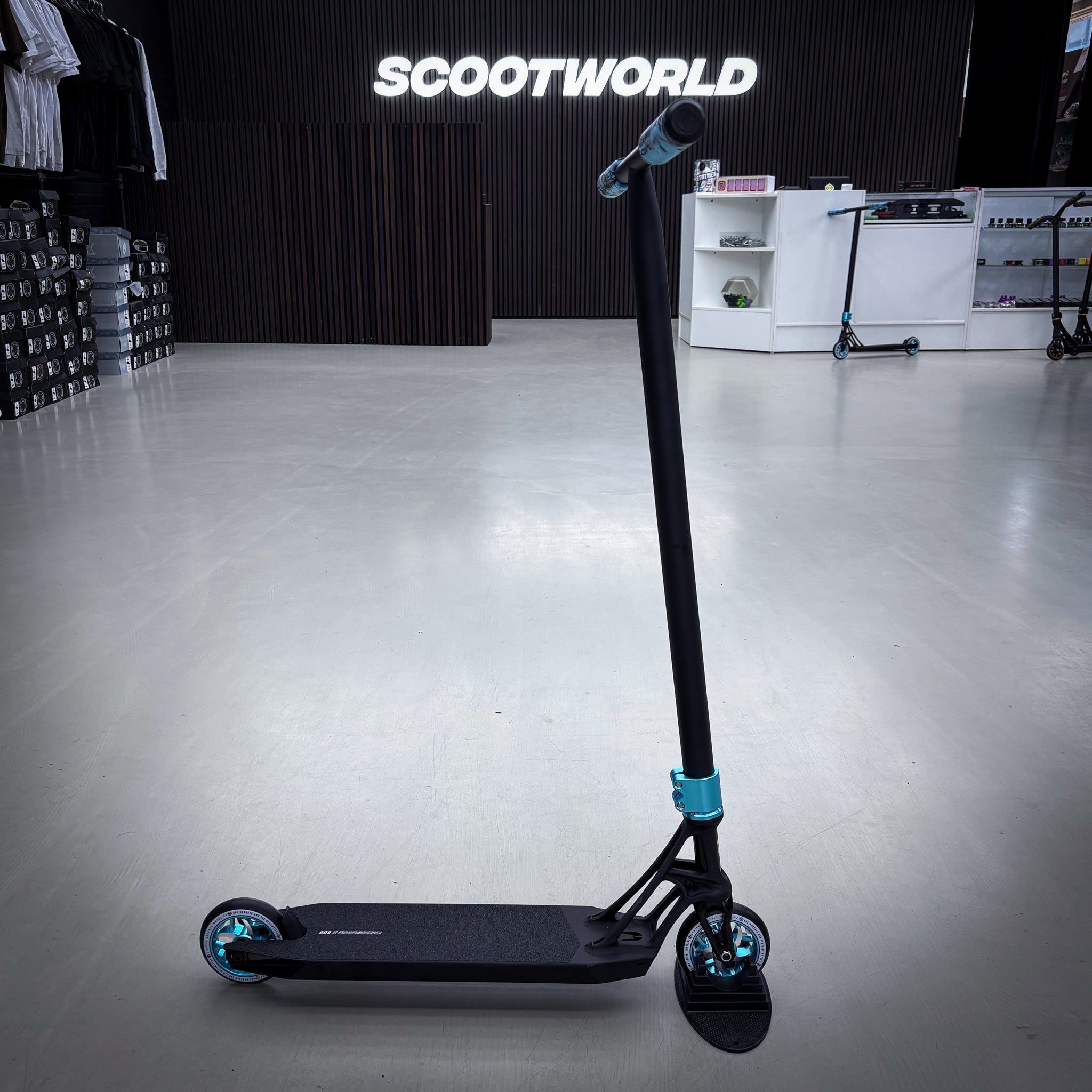 Striker Ethic 500mm Black Teal Custom Build - Svart/Turkos-ScootWorld.se
