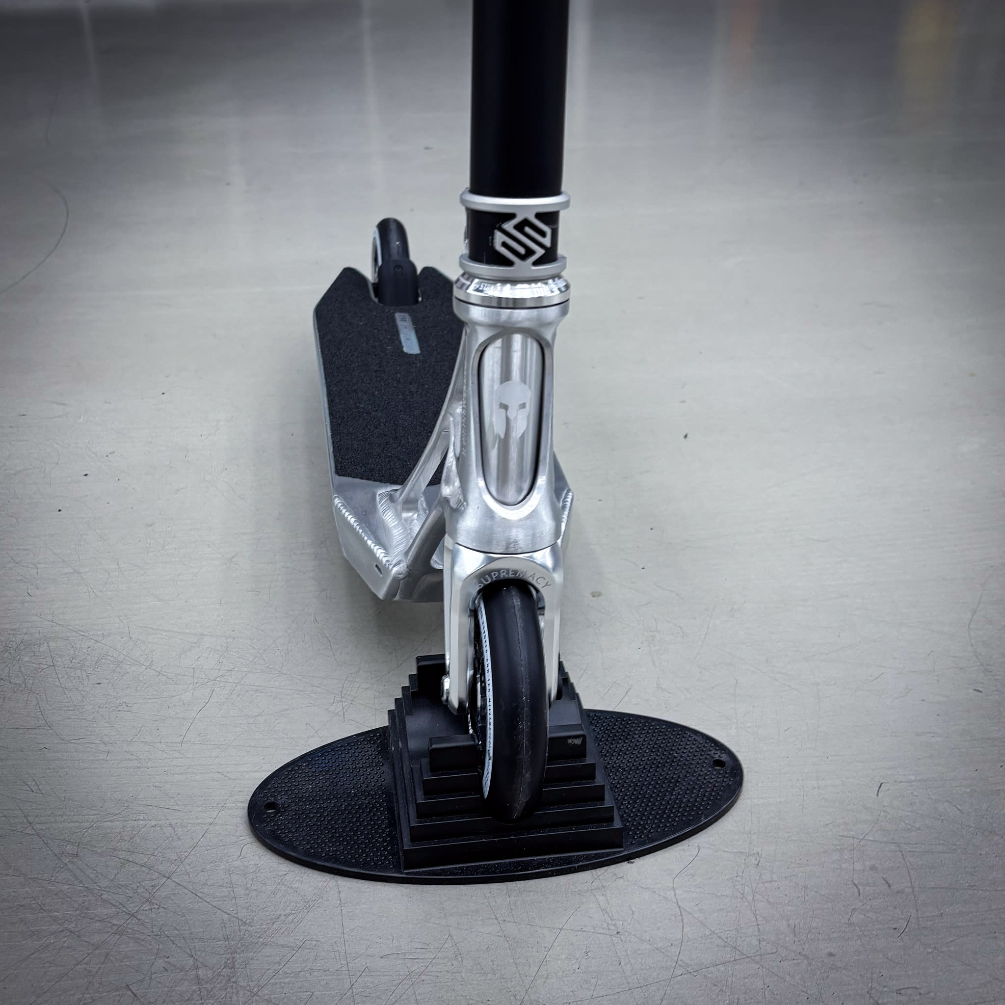 Striker Ethic 460mm Silver Black Custom Build - Silver/Black-ScootWorld.se