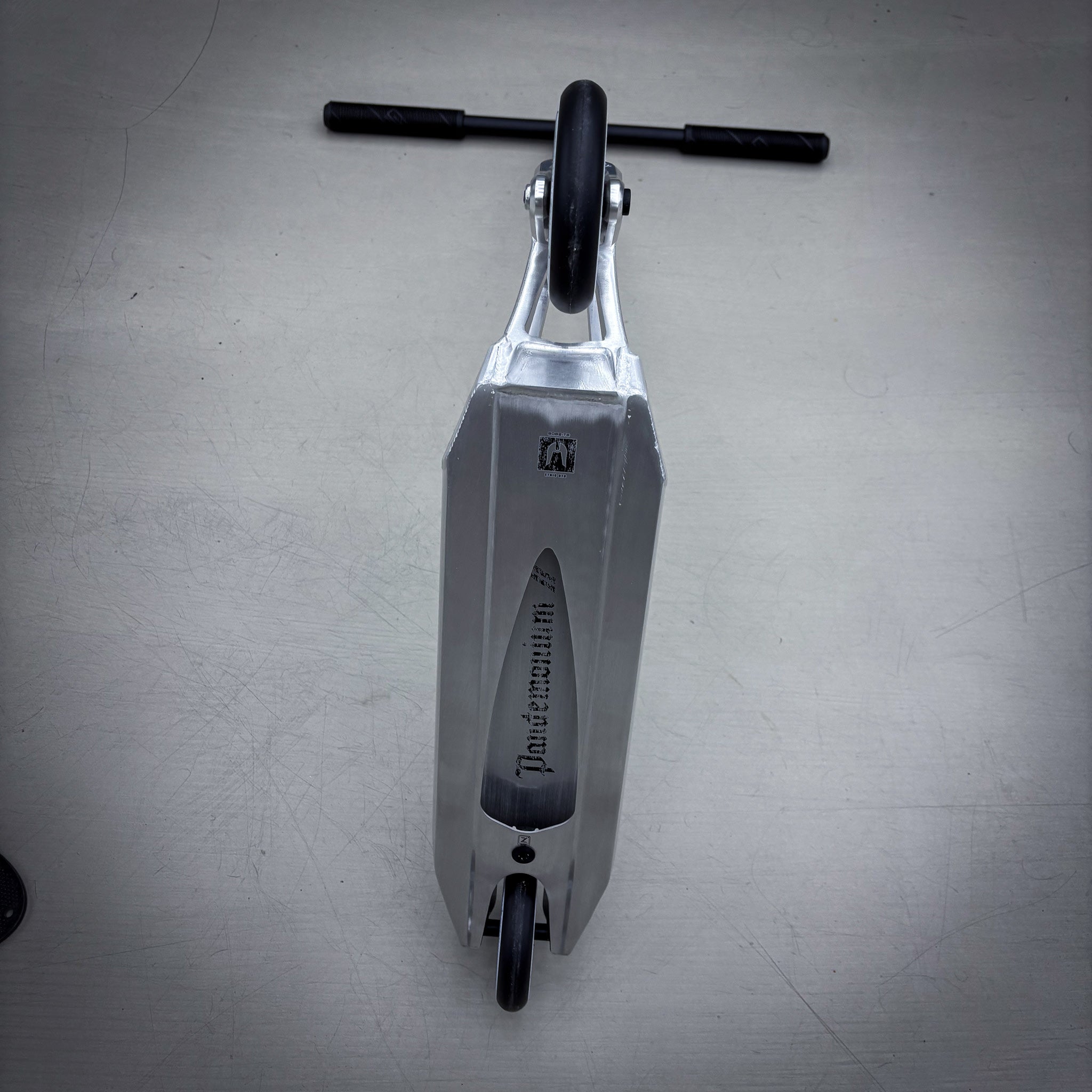 Striker Ethic 460mm Silver Black Custom Build - Silver/Black-ScootWorld.se