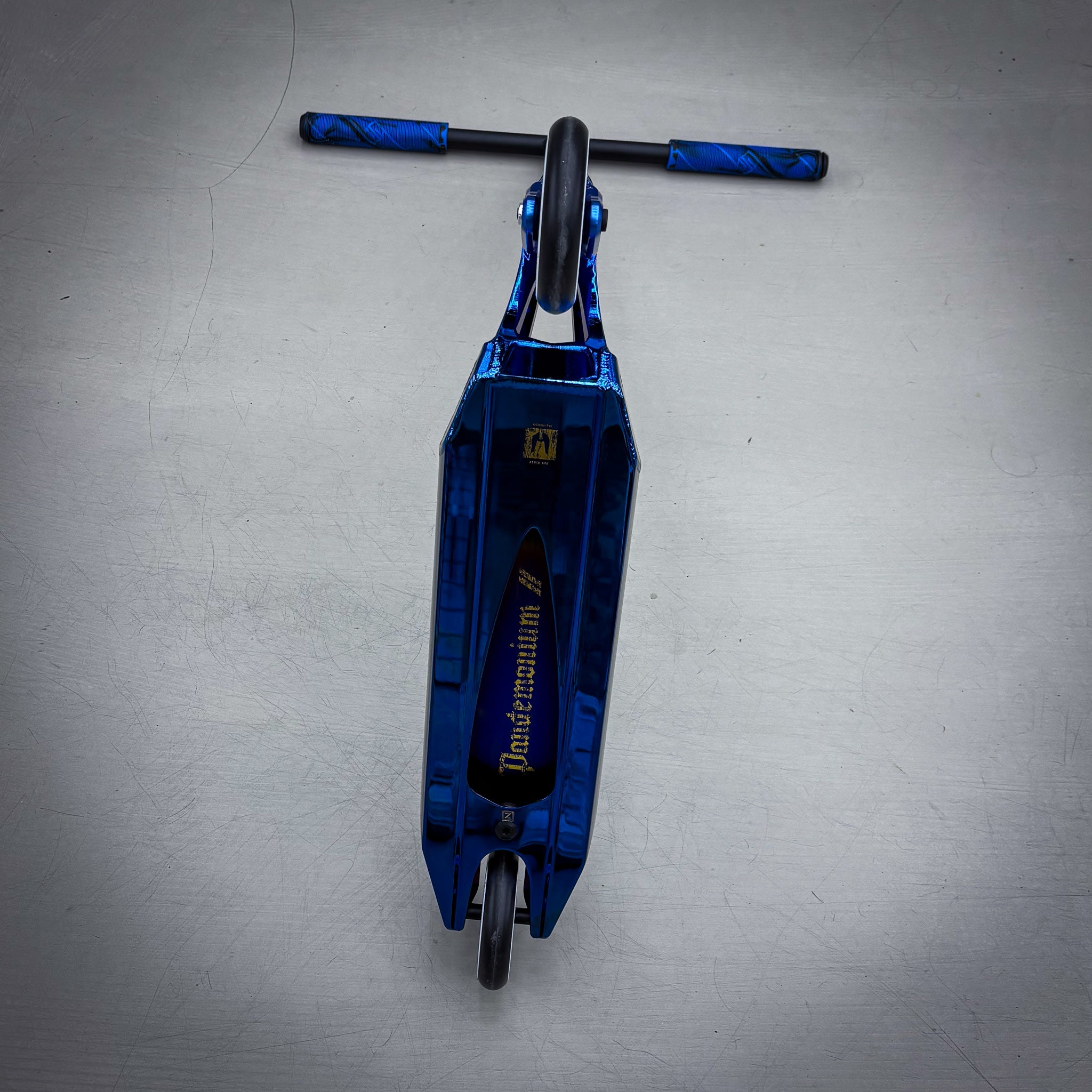 Striker Ethic 460mm Chrome Blue Custom Build - Blå/Svart-ScootWorld.se