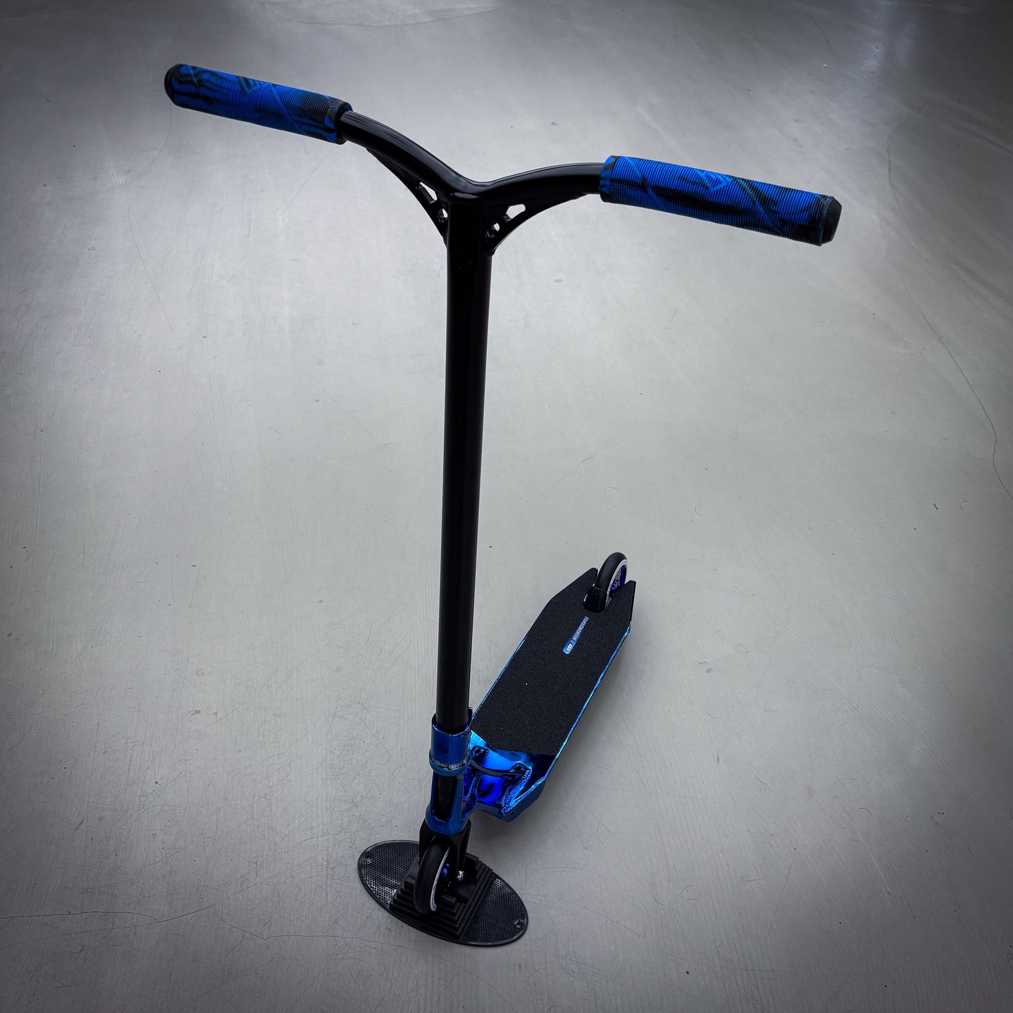 Striker Ethic Chrome Blue Custom Build - Blå/Svart-ScootWorld.se
