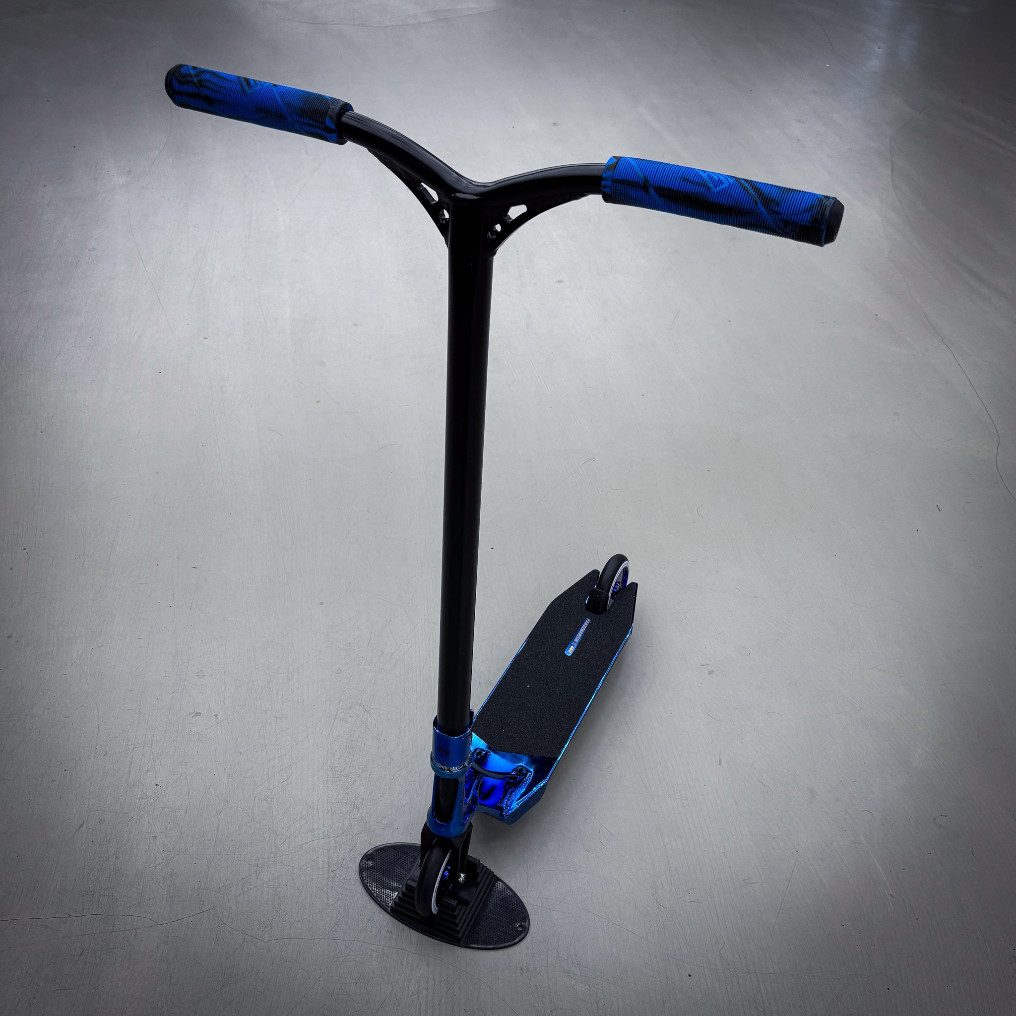 Striker Ethic Chrome Blue Custom Build - Blå/Svart-ScootWorld.se