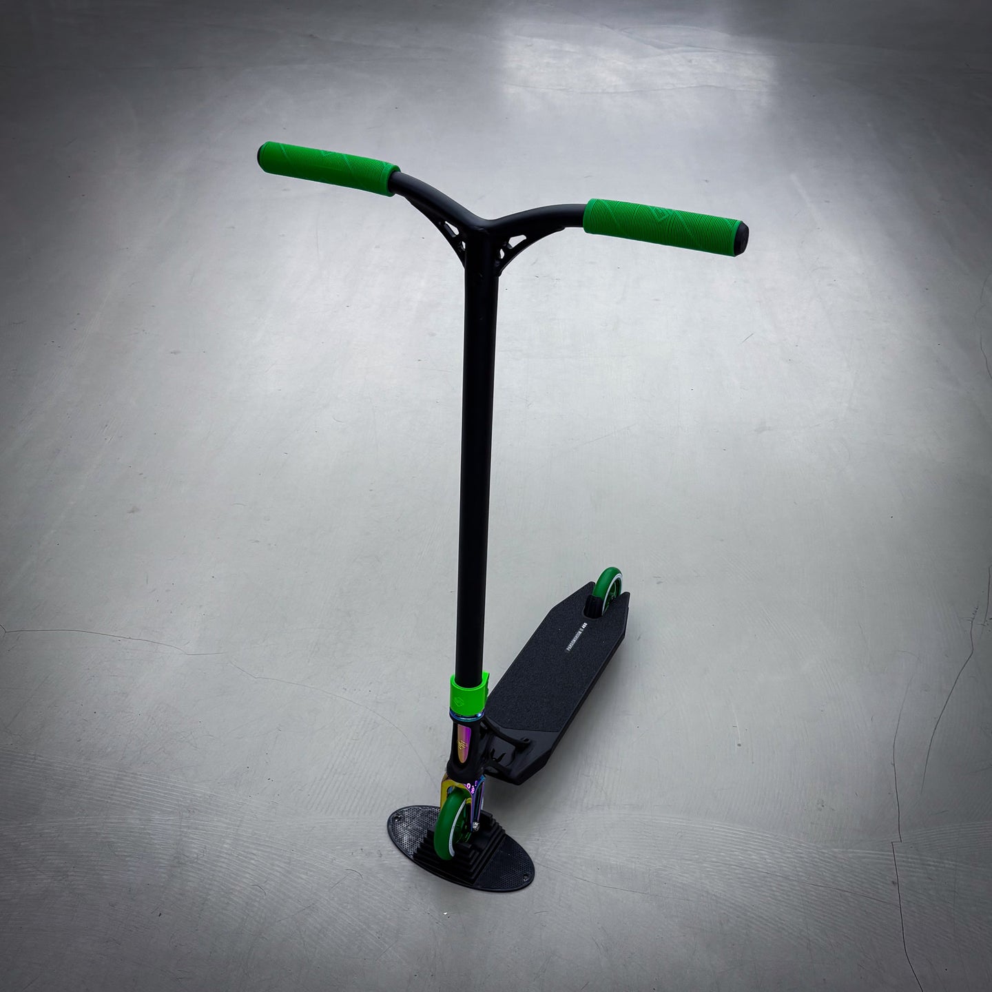 Striker Ethic Black/Green 460 Custom Build - Svart/Grön