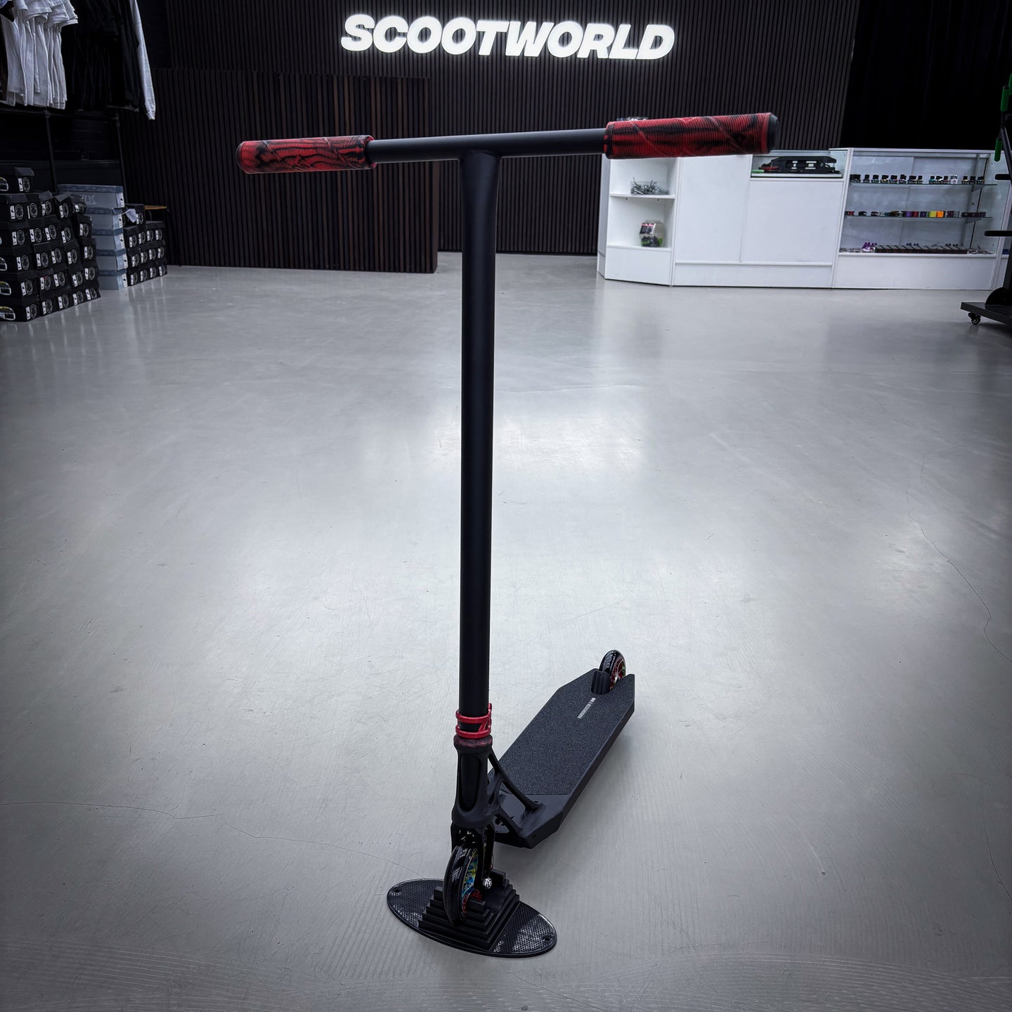 Striker Ethic Black/Red 500 Custom Build - Svart/Röd