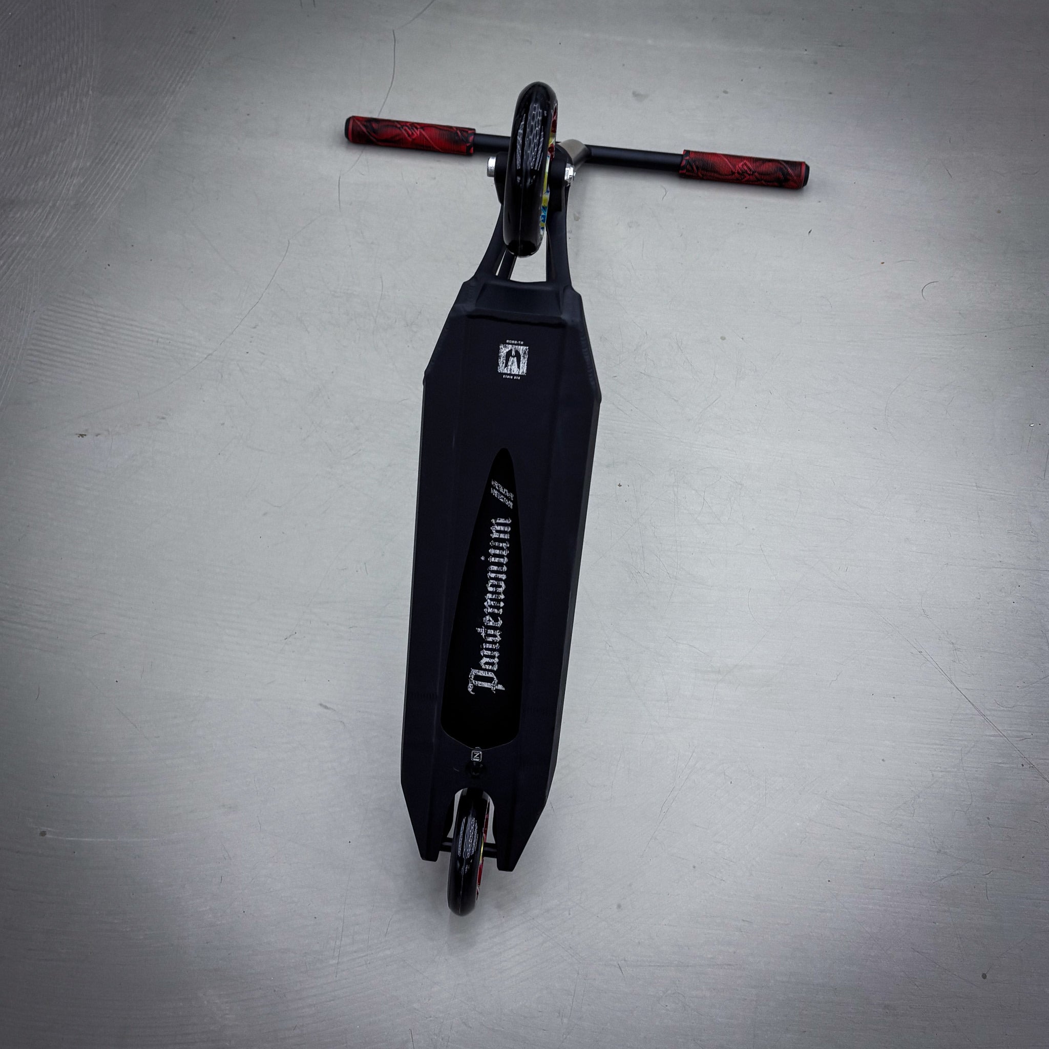 Striker Ethic Black/Red 500 Custom Build - Svart/Röd