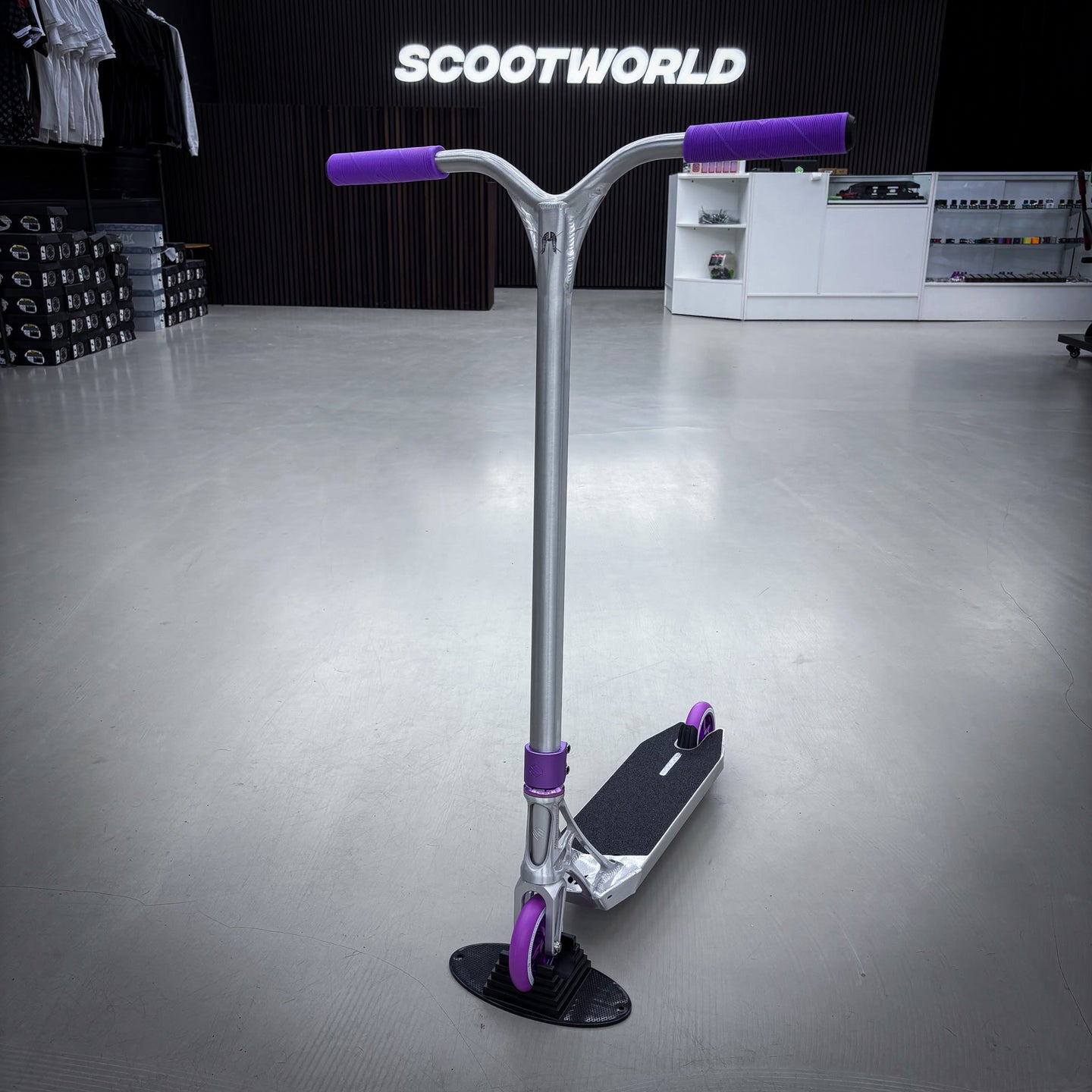 Striker Ethic Silver/Purple 500 Custom Build - Svart/Lila