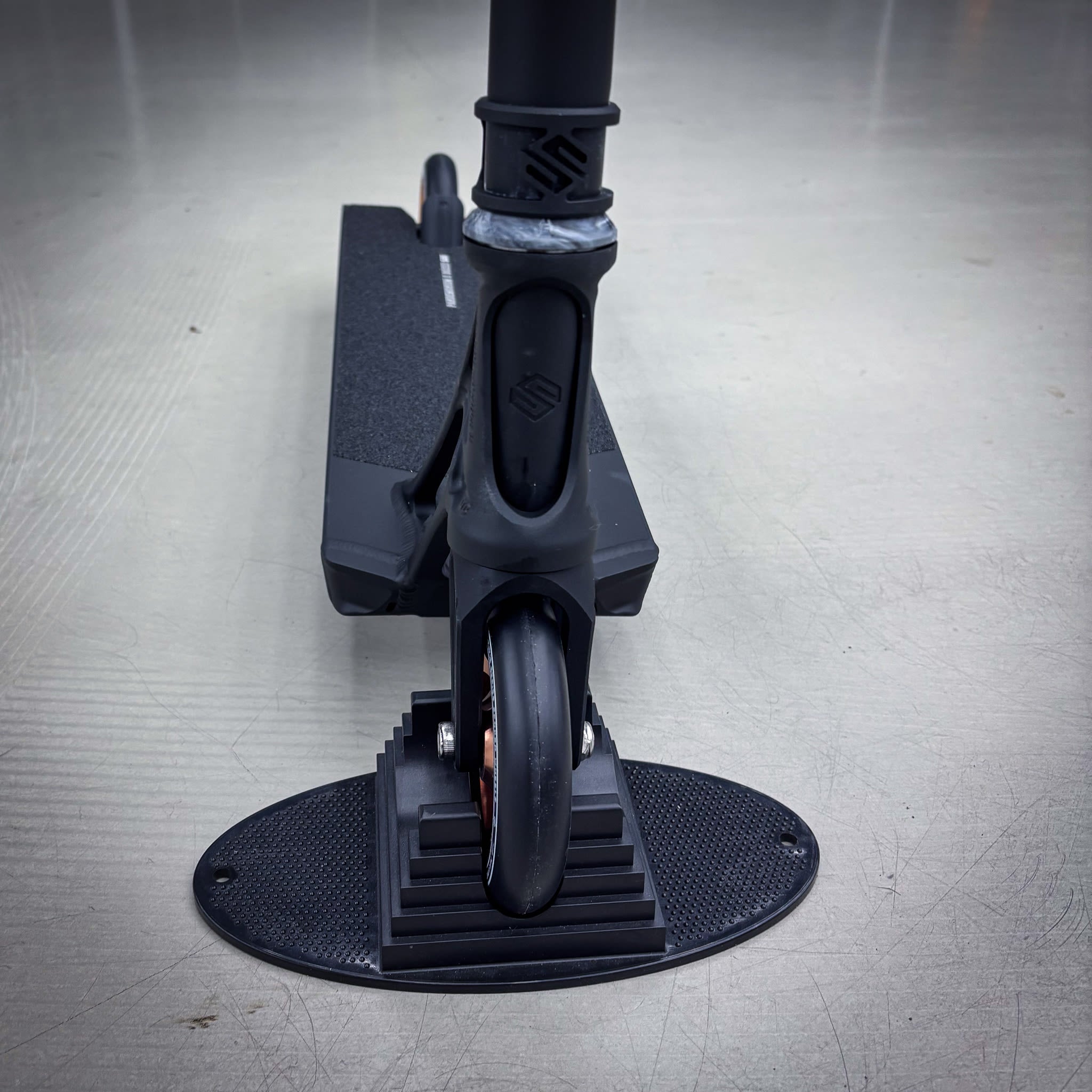 Ethic Black Boxed Custom Build - Svart