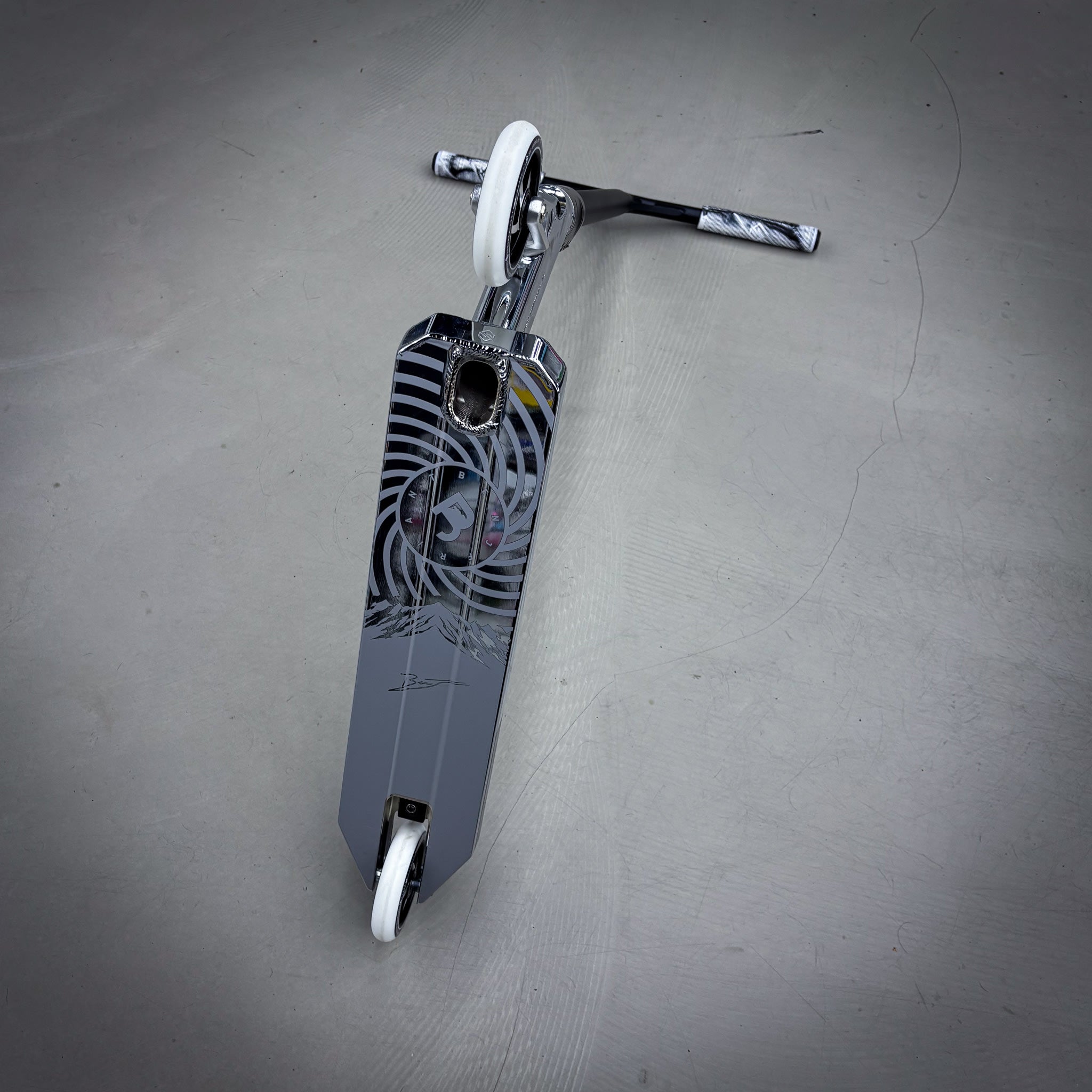 Striker Black/Chrome Custom Sparkcykel - Svart/Chrome-ScootWorld.se