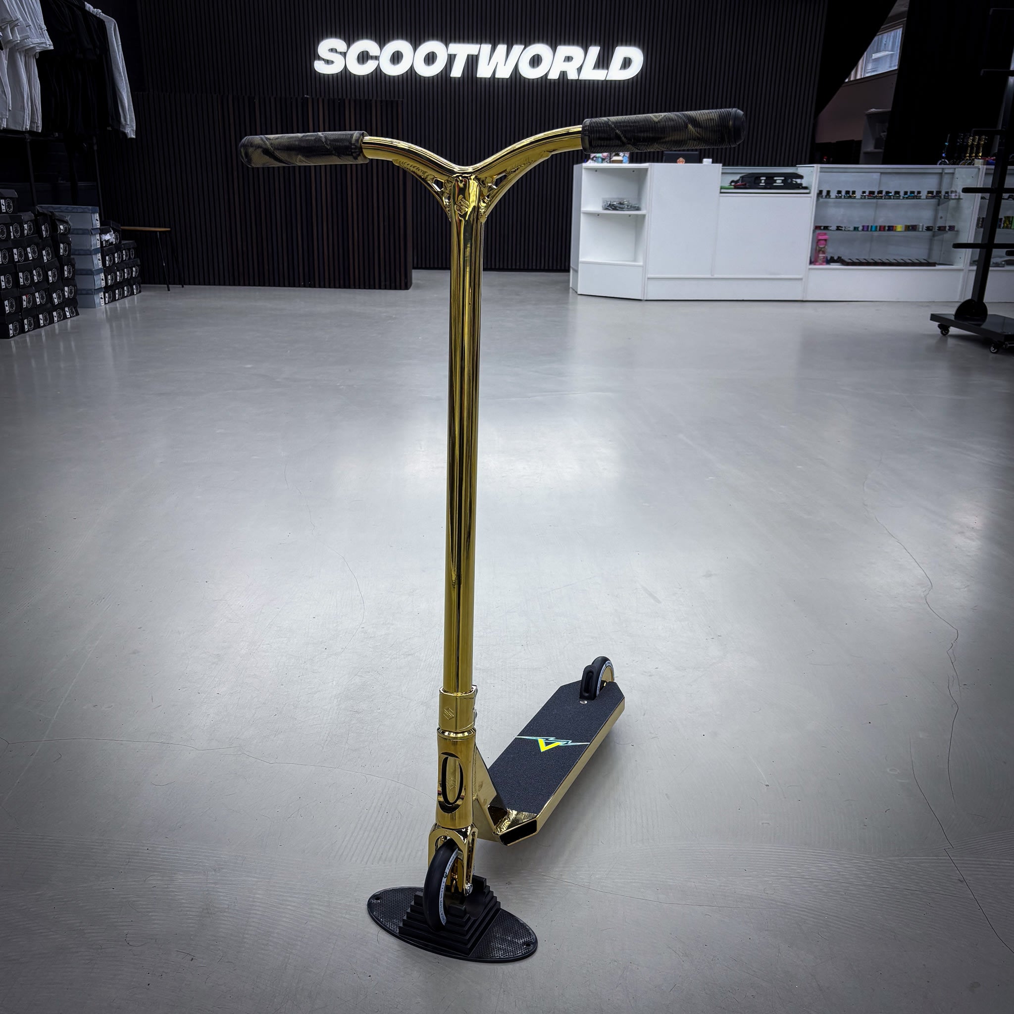 Striker Gold S Custom Sparkcykel - Gold-ScootWorld.se