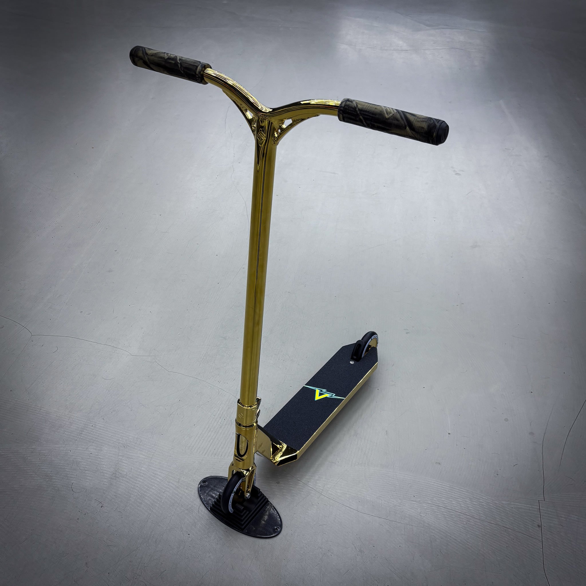 Striker Gold S Custom Sparkcykel - Gold-ScootWorld.se