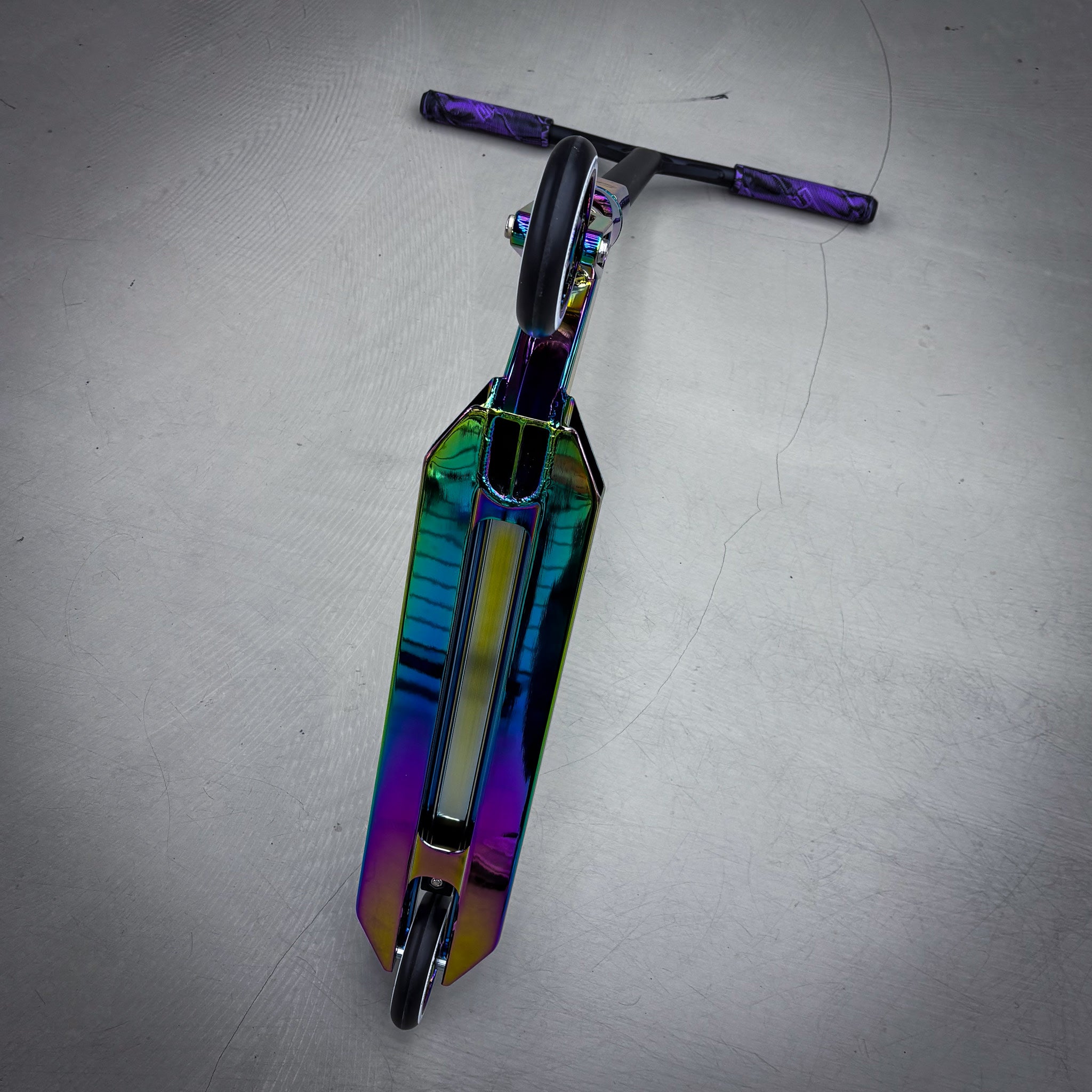 Striker Panda Rainbow Custom Sparkcykel - Rainbow/Svart-ScootWorld.se