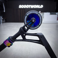 Striker Ethic Pande Black/Rainbow Custom Sparkcykel - Svart/Rainbow