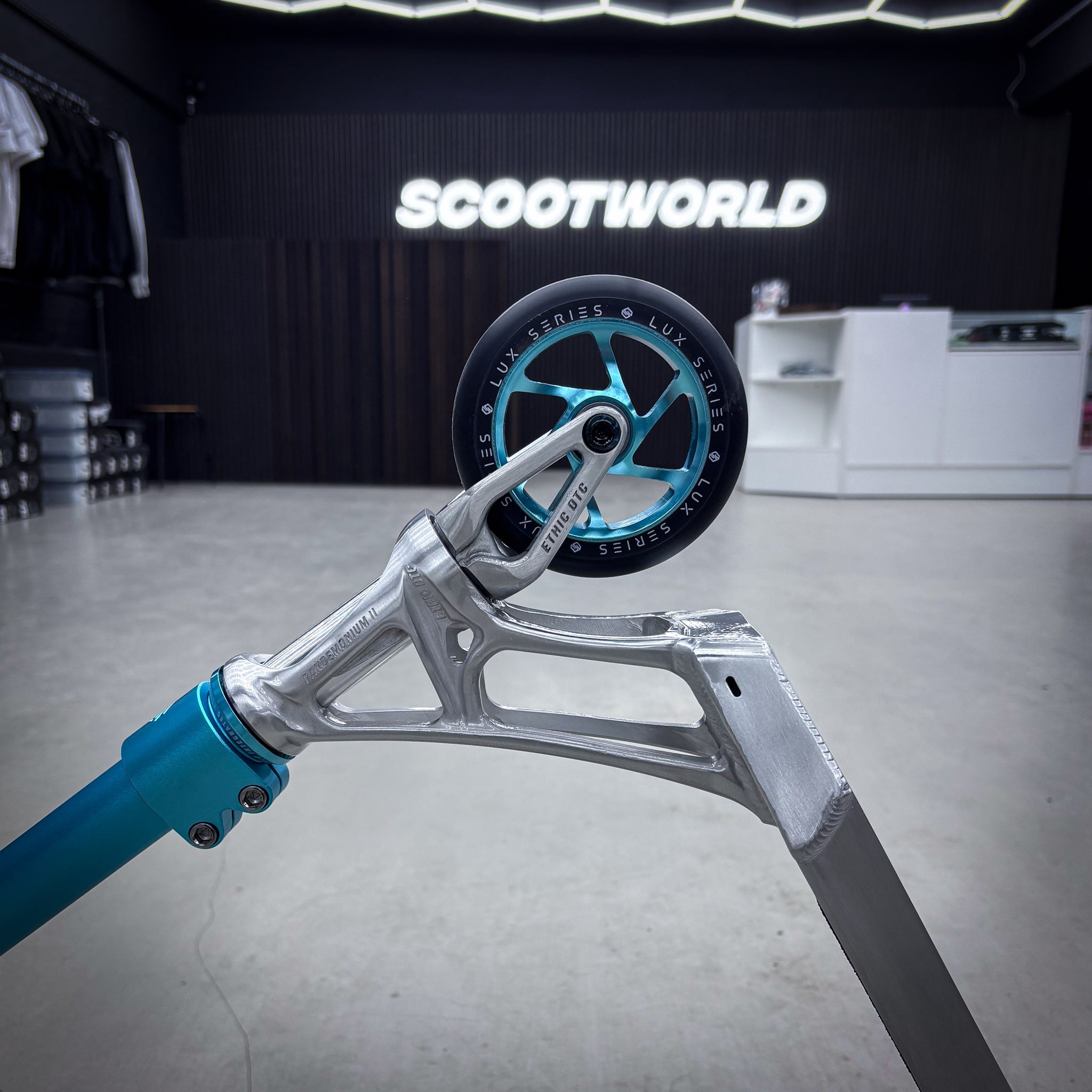 Striker Ethic Pande Raw/Teal Custom Sparkcykel - Raw/Turkos-ScootWorld.se