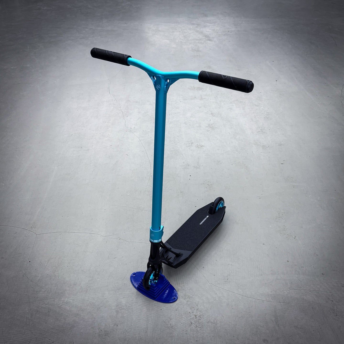 Striker Ethic Pande Black/Teal Custom Sparkcykel - Svart/Turkos-ScootWorld.se