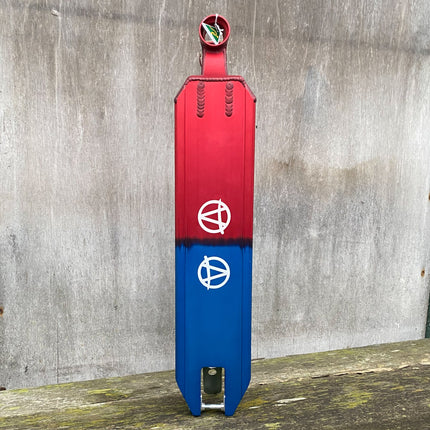 Limited Apex ID Red/Blue Trick Sparkcykel Deck - Red/Blue-Apex-ScootWorld.se