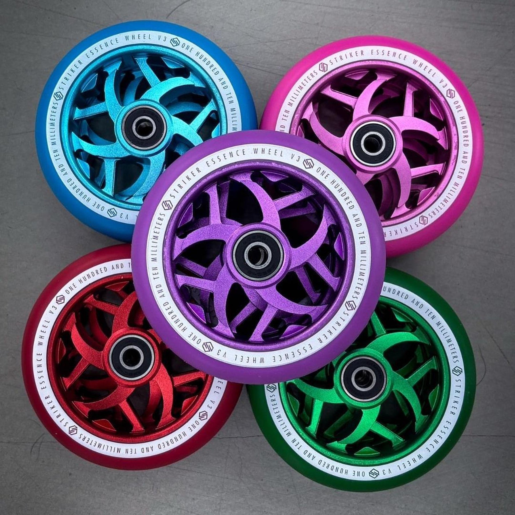 Striker Essence V3 Colorblast PU 110mm Hjul Til Løbehjul - Pink-ScootWorld.dk