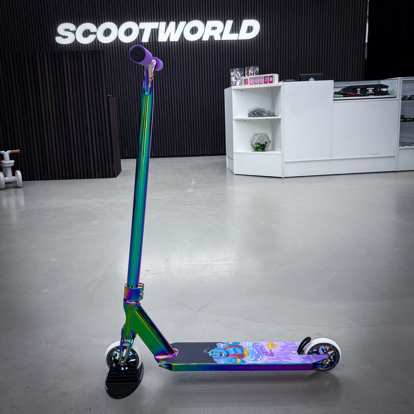 Striker Rainbow Purp Custom Build Kickbike - Rainbow-ScootWorld.se