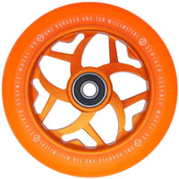Striker Essence V3 Colorblast 110mm Sparkcykel Hjul - Orange-ScootWorld.se