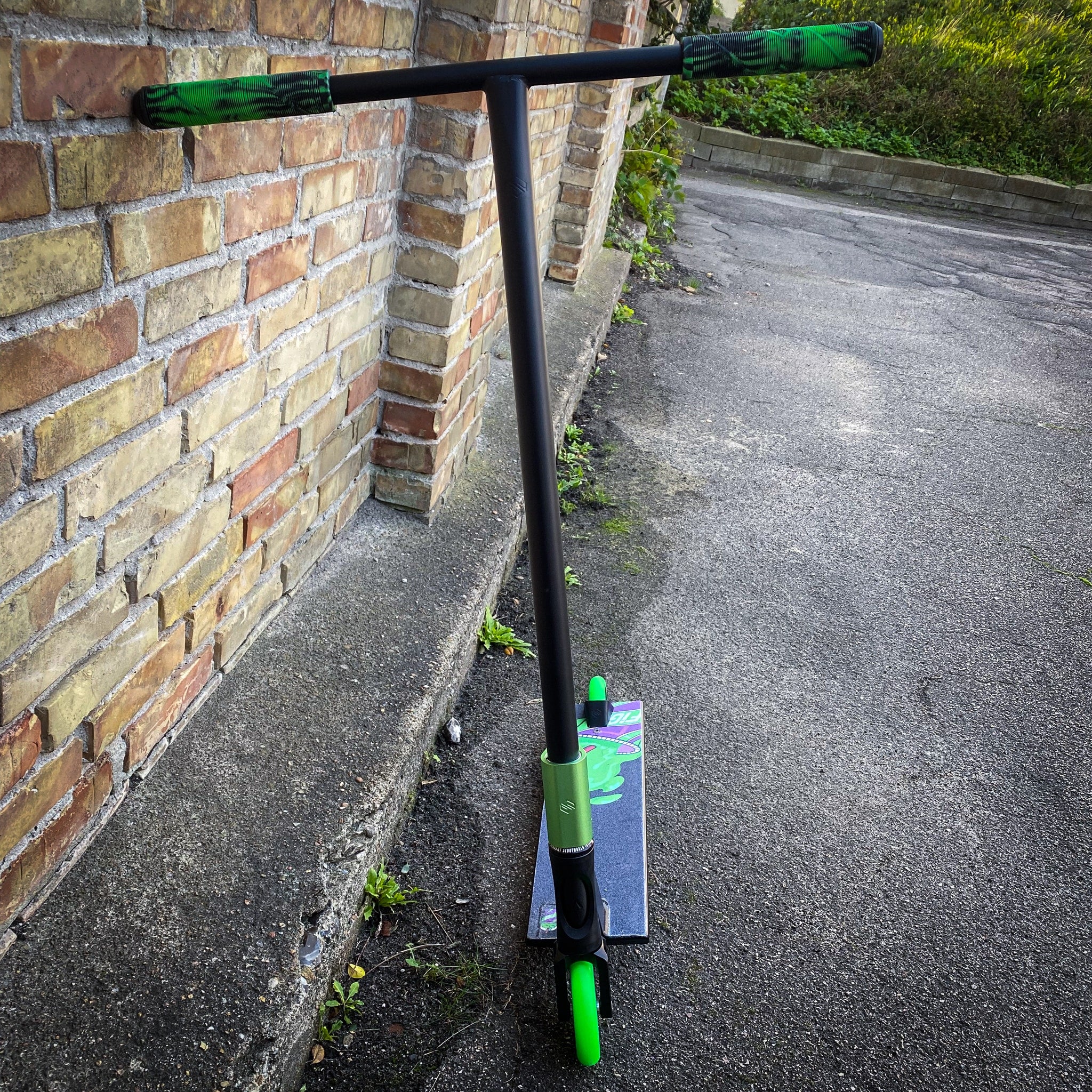 ScootWorld Black/Green Street Custom Build - Black/Green