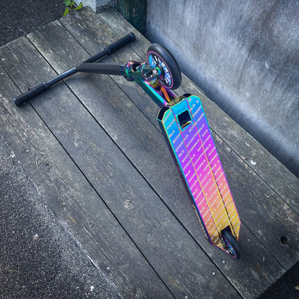 ScootWorld Rainbow Custom Build Trick Sparkcykel - Black/Rainbow