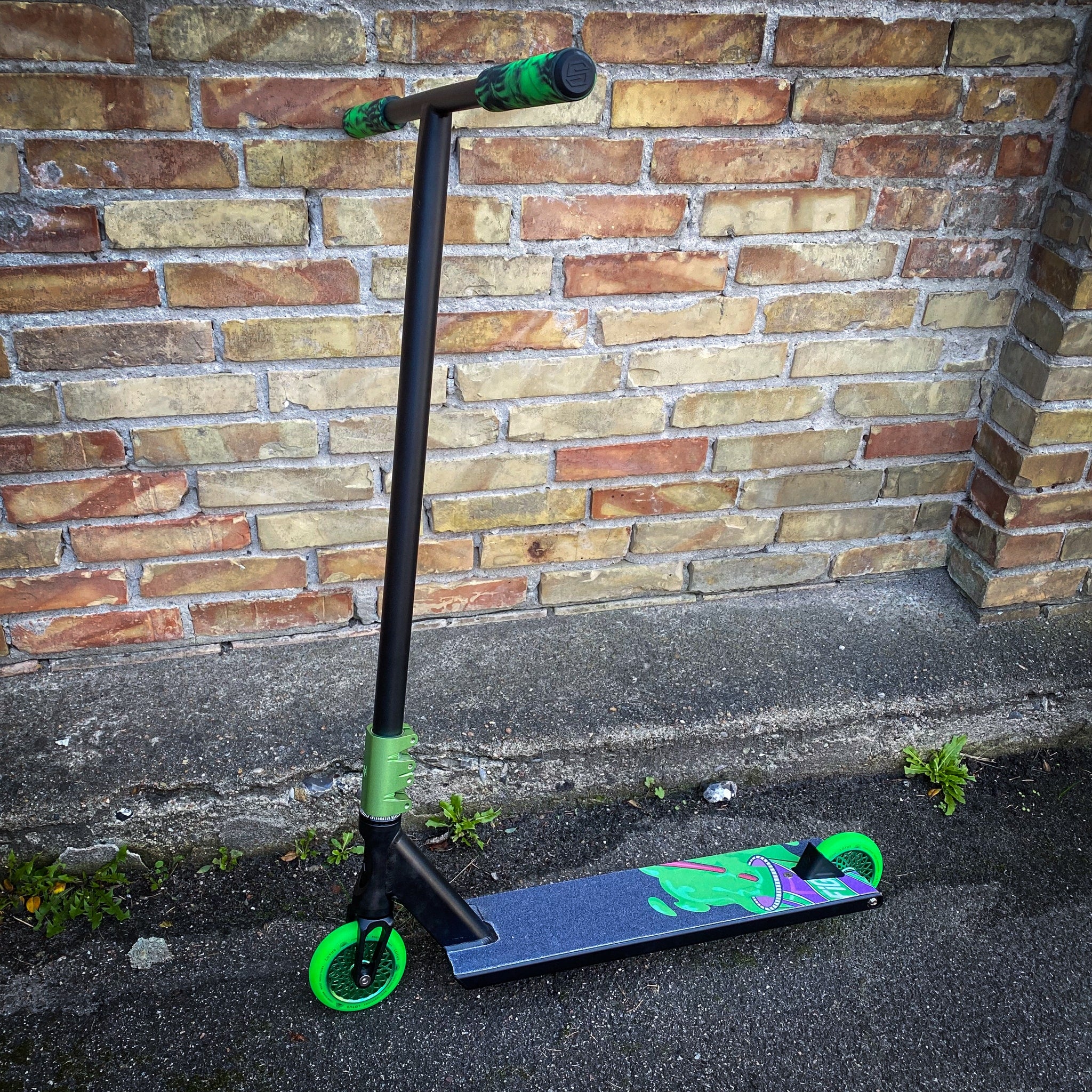 ScootWorld Black/Green Street Custom Build - Black/Green