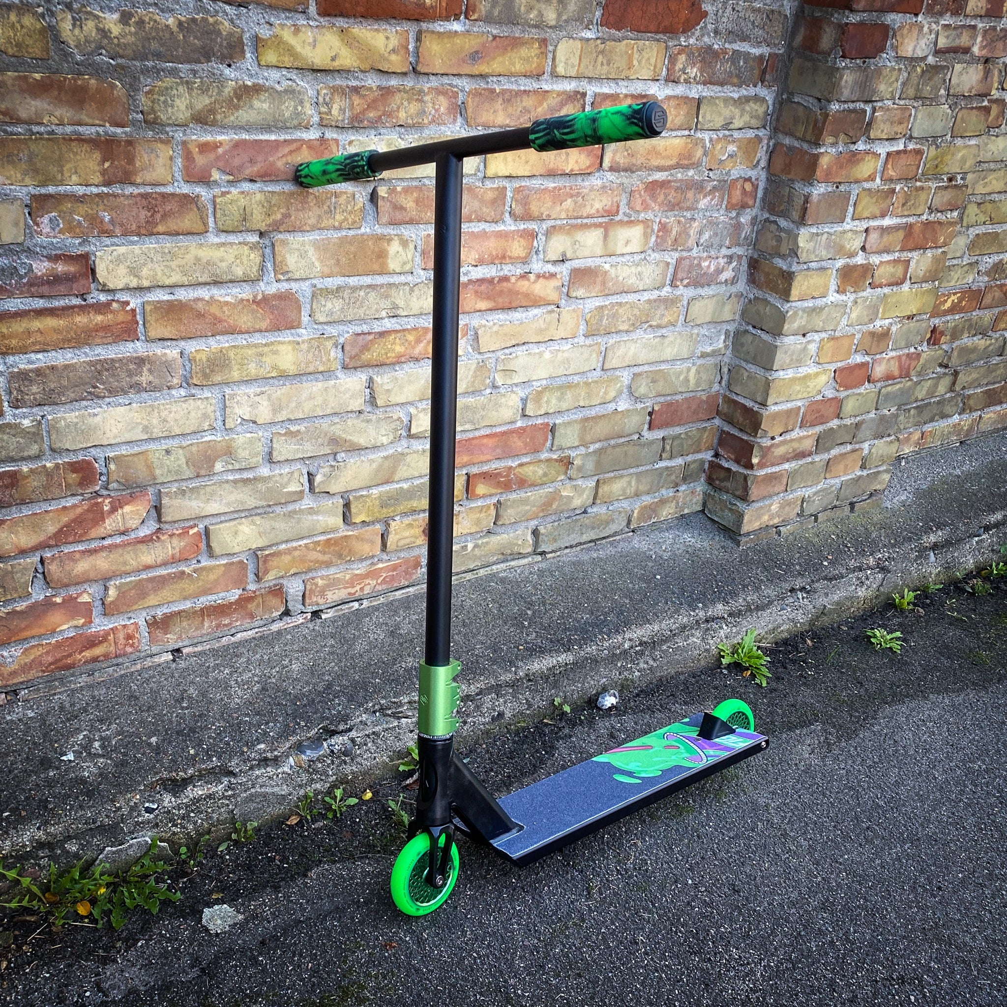 ScootWorld Black/Green Street Custom Build - Black/Green